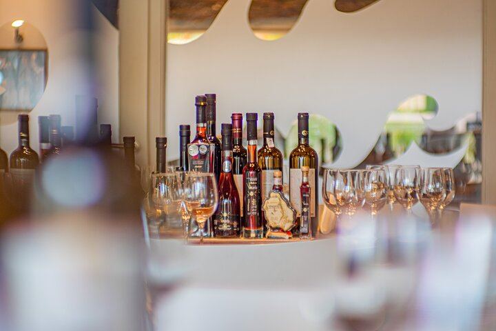 Sip of Santorini Wine Tour: Hatzidakis, Koutsogiannopoulos Museum and Oia Sunset (11/12)
