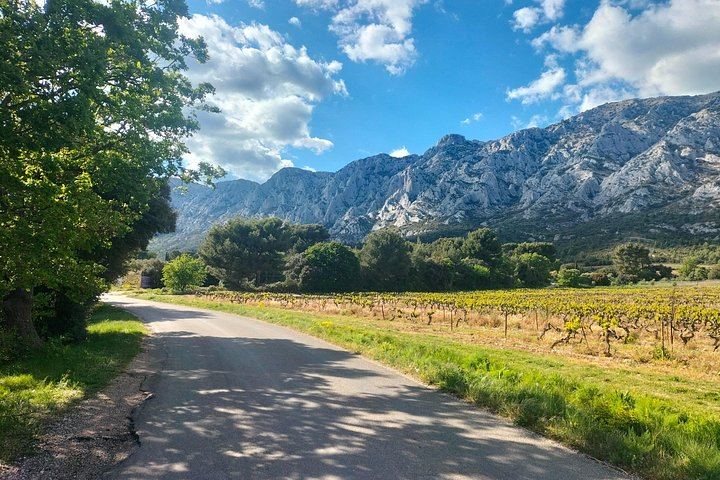 One Day in Provence: Vineyard Tasting, Puyloubier Pétanque Aperitif and Time in Aix (4/12)
