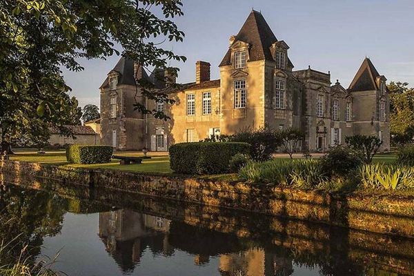 Small-Group Médoc Wine Tour with a WSET Guide: Margaux, Cantenac and Two Wineries