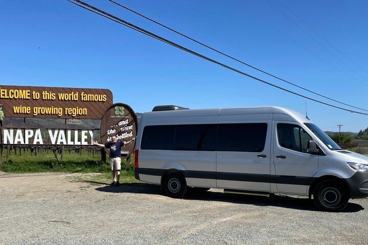 Wine Tour Pros Sprinter Van Wine Tour in Napa and Sonoma, Up to 14 Guests (1/10)