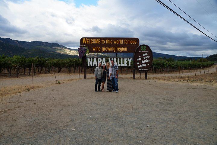 Wine Tour Pros: Privately Driven Napa Wine Tour by Luxury SUV, up to 6 Guests (1/12)