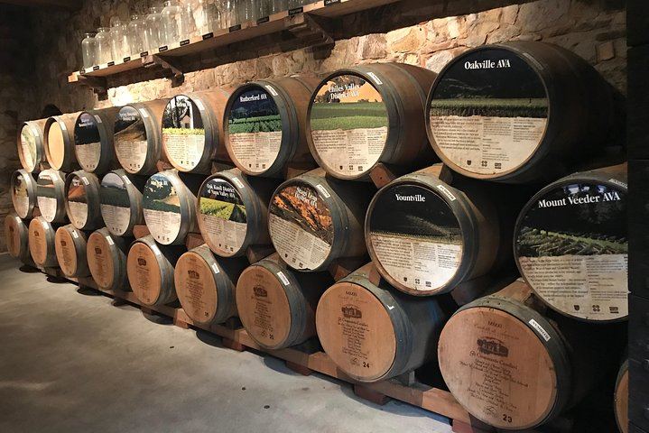 Full-Day Private Napa and Sonoma Wine Tasting Tour with Luxury Car Service (6/12)