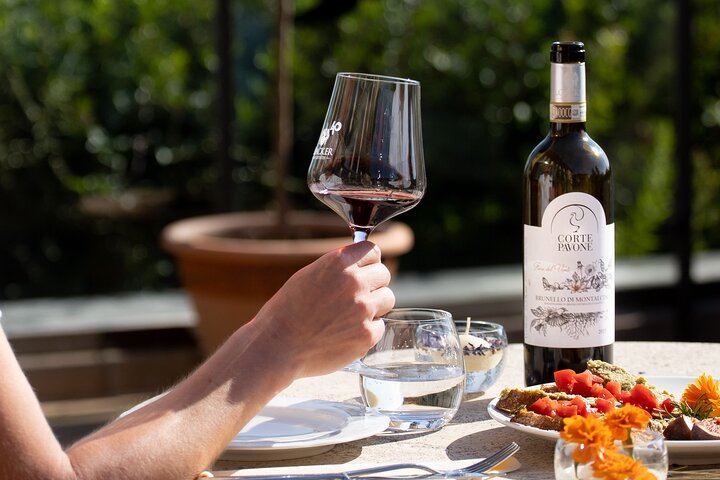 Biodynamic Winery Tour and Seated Six-Wine Tasting at Corte Pavone, Montalcino (10/10)