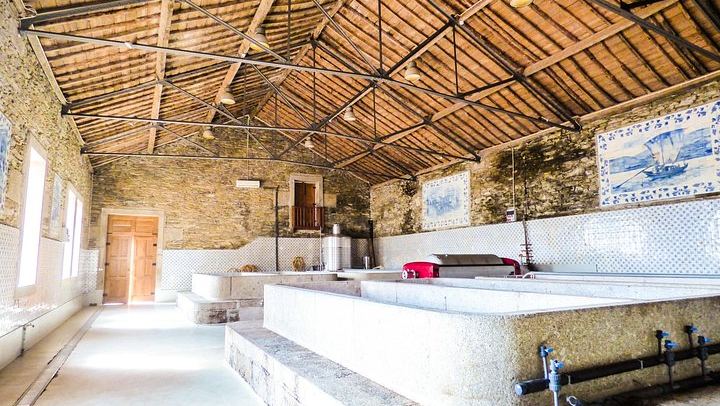 Pinhão Winery Visit at Quinta da Foz: Cellar, Vinification and Five-Wine Tasting (2/6)