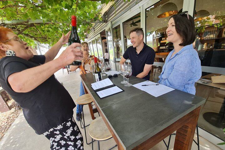 Barossa Valley Wine Tour for Six Guests with a Local Guide, Barossa Pickup and Lunch (3/12)