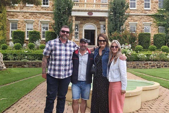 Barossa Small Group Wine Tour via Adelaide Hills: Winery Lunch and Maggie Beer Stop (7/12)