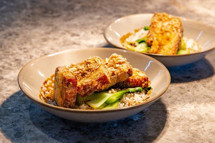 Yarra Valley Tour from Melbourne: Greenstone, Balgownie, Yering Farm, Soumah and Lunch (11/11)