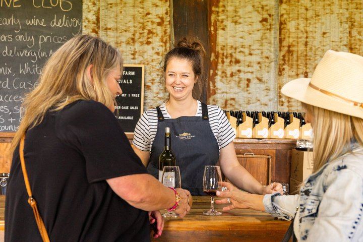 Yarra Valley Tour from Melbourne: Greenstone, Balgownie, Yering Farm, Soumah and Lunch (9/11)