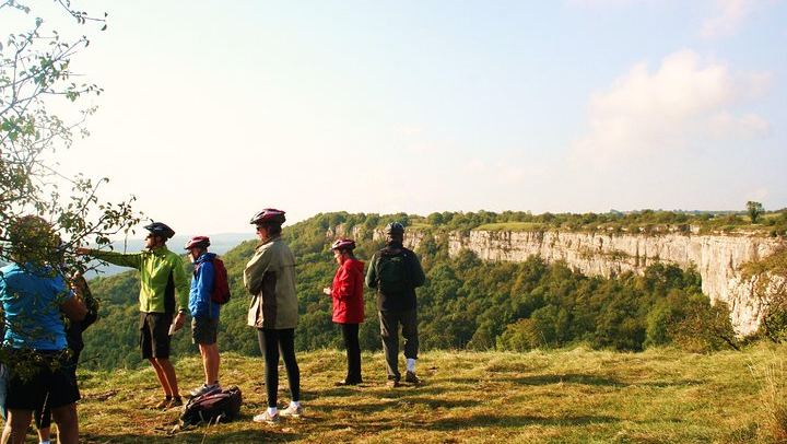 Burgundy Bike and Wine Tour: Downhill from Beaune with a Minivan Transfer and 4 Wines (4/12)